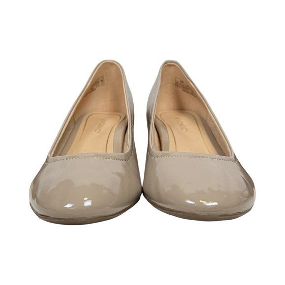 VIONIC Carmel 2” inch Heel Round Toe Pump Patent Leather Size 8 W NWOB - Picture 3 of 9